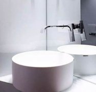 <b>我家是简欧风格的，大只500平台如果沙发是现代</b>